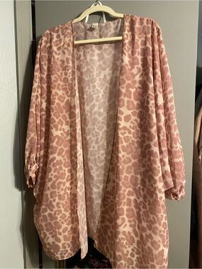 Lightweight Pink Leopard Print Kimono Robe - Feminine Cover-Up